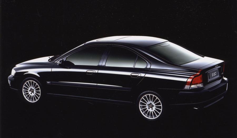  Volvo S60 2000 года  (фото 3 из 37)